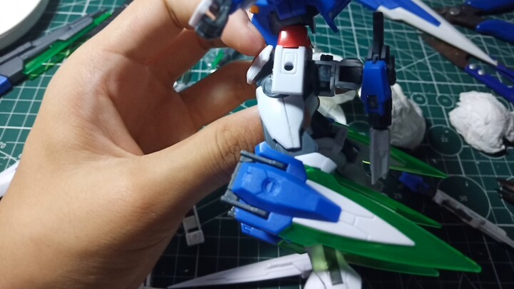 When I have two 00 Seven Swords (first transformation) fully equipped 00 Gundam (Seven Swords style)