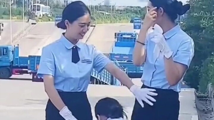 Kenapa tidak hidup dengan berani? Lagipula, penontonmu tidak banyak.