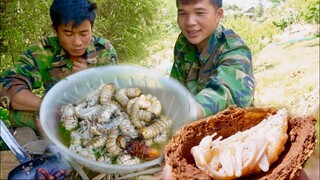 Món Nhộng Mọt Thông Lam Trên Núi, Ẩm Thực Tây Bắc | Trai Rừng TV