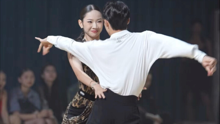 Being handsome is all that matters—national-standard students rock full makeup! #Huainan Shiji Art S