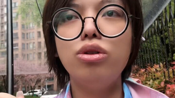 Mengajari kalian trik sederhana untuk tetap bahagia sehari-hari