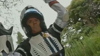 Memperhatikan jurus pamungkas Heisei Kamen Rider (terganggu) dan adegan kosong