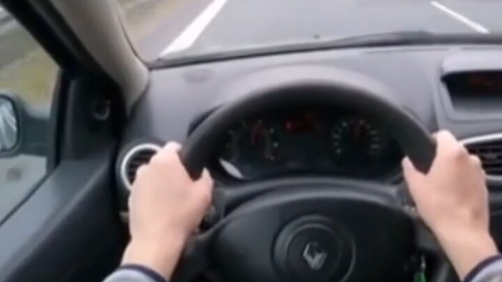 فيلم دعائي للسيارات