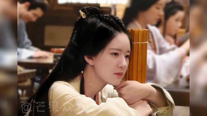 Dalam "Bintang Bersinar Gemilang", Lu Si sudah lama mengincar rambut Wu Lei!