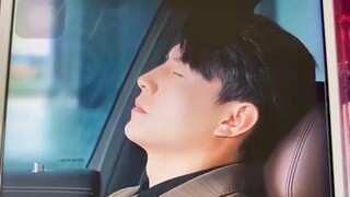 ลุงสุดหล่อกับสาววัยใส