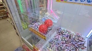 Have You EVER Seen a BINGO Claw Machine?