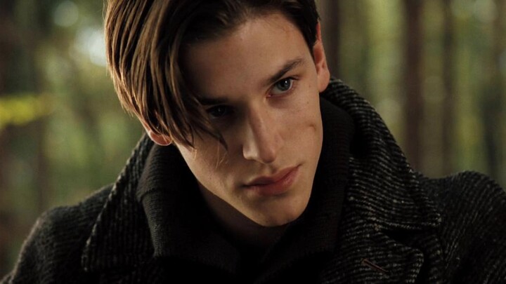 “Suasana antara mereka berdua benar-benar luar biasa, Gong Li cantik banget!”