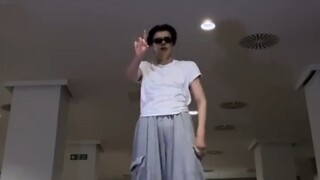 انضم 【كوي رانجون】 أيضًا إلى جيني تشا! ماهرة جدًا في الرقص! ٢٥٠٣٢٦ شخص واحد يرتجف.