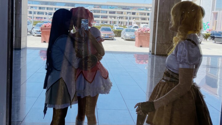 When the senior female student really can’t stand this young couple anymore, she’ll…