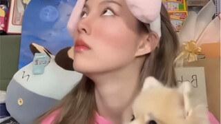 Bạn nhỏ Ao Ao đáng yêu nhất