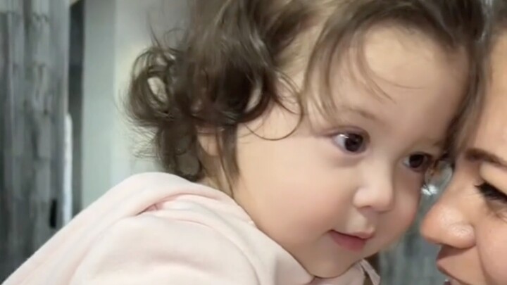 (Chinese subtitles) Birthday shopping vlog: Gianna loves Grandma