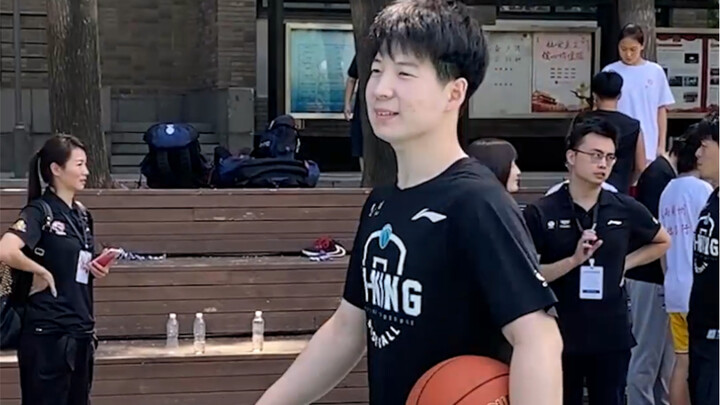 Học sinh cấp hai mà dứt điểm được thế này ư? Xứng danh vua ghi điểm của đội tuyển quốc gia!