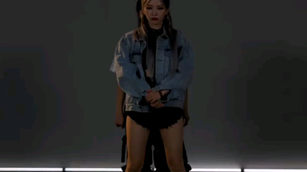 ((G)I-DLE) - رقصة التتابع (مجنون) (الأغنية الأصلية لـ 4MINUTE)