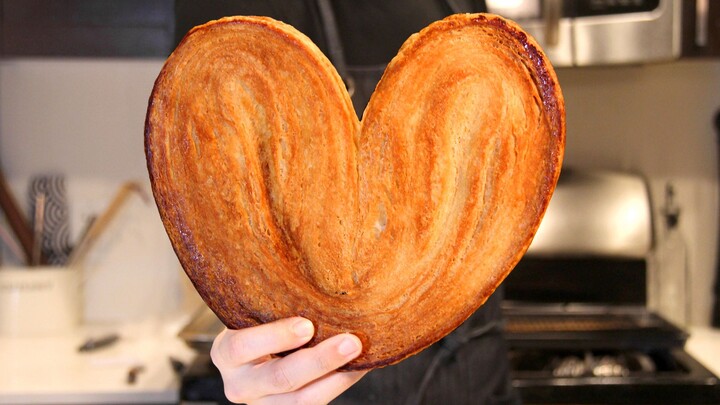 [Food][DIY]Making pastry and huge heart-shaped butterfly crisp