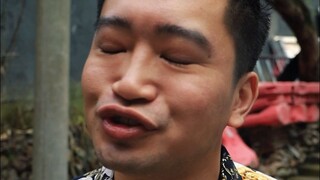 Tôi gặp anh ấy ở góc phố...