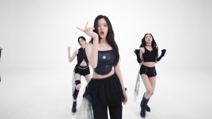 BABYMONSTER - วิดีโอการแสดงเพลง 'BILLIONAIRE'