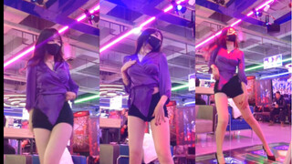 Pesona ungu dengan sentuhan yang sangat sensual + gadis dengan sepatu hak stiletto menari mengikuti 