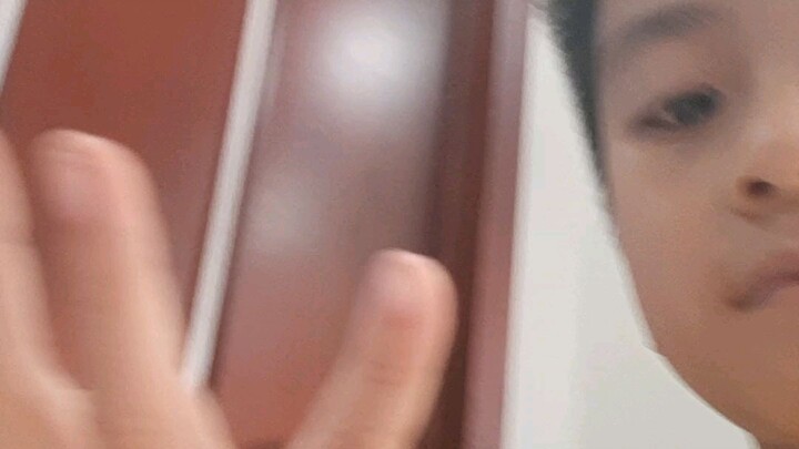 bố mẹ kết hợp thành 1 con quái vật 4 sừng😁😁😁😁