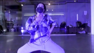 街头女战士【Monika】少见的女团舞 Gidle的 Oh My God 不得不说Mo什么题材都挺合适的