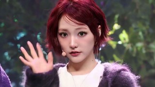 KiiiKiii panggung pertama untuk lagu debut BTG