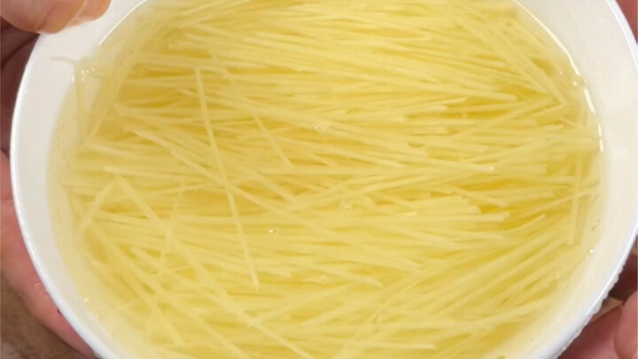 วิธีหั่นแบบตรงด้วยมีดทำครัวจีน