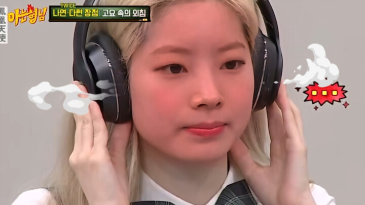 [Twice]: Kim Tofu bị sa thải vì đã bước chân trái vào công ty.