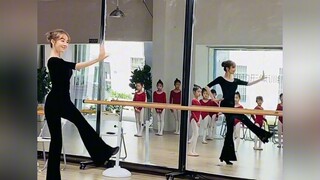 Jiang Yan's figure and appearance are just what I like