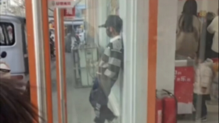 If you watched the whole thing without asking for contact info, give it a 👍!