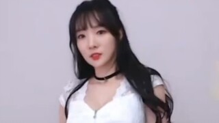 Zhu Minxi sẽ đưa bạn trở lại với ca khúc Sticky Sticky của Hello Venus, thật tuyệt vời!