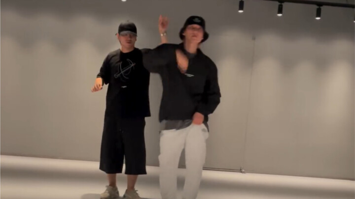 [Leeteuk/Eunhyuk Dance] 240113 Leeteuk updates on Instagram