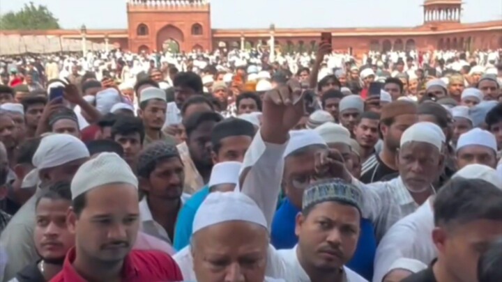 Ek bete ke liye jama masjid me logo ne 6 crore jama kiye/ Sumit Bhaiya