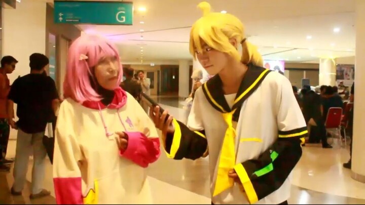 Ibu Viral Cosplay di Surabaya, Ternyata Ini Alasannya