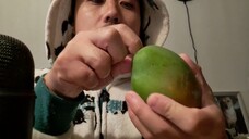 ASMR MANGO (EATING SOUNDS & HAND MOVEMENTS)