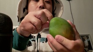 ASMR MANGO (EATING SOUNDS & HAND MOVEMENTS)