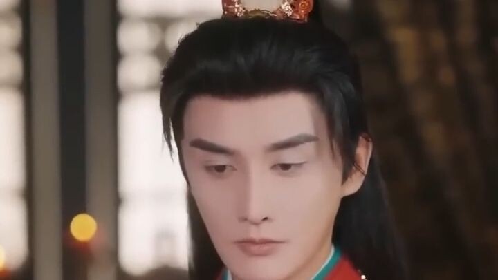 ทะลุมิติฟื้นกลางเกี้ยว หย่าคู่หมั้นสารเลว คว้าองครักษ์หนุ่มมาเป็นสามี…ดันเป็นท่า