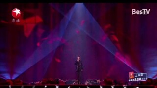 东方卫视跨年夜肖战出场时的油管实时聊天！