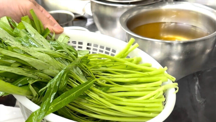 Today, a Cantonese chef who just left a high-end restaurant came to the shop. Let's see how he uses 