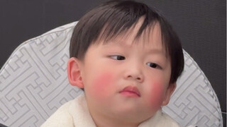 这是喝了多少  脸这么红？？