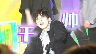 Pernah lihat masa kejayaan kakak ini? Sudah berusaha sekuat tenaga, tetap tak bisa menang.