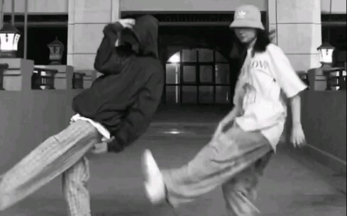 Bước chân hiphop, bắt đầu thôi. Nhạc Trap.