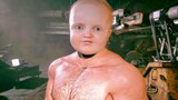 Nima ini adalah bayi berusia delapan bulan? Mod patung pasir Resident Evil 8