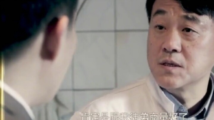 الطباخ يعلّم تلميذه الطبخ فيموت الأستاذ جوعًا، لولا أن الأستاذ احتفظ بحيلة سرية!