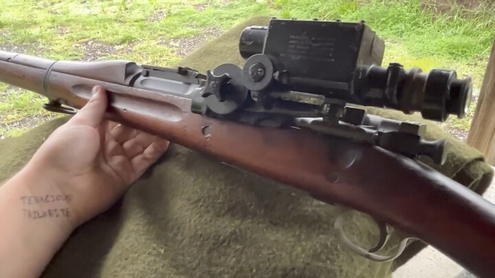 [4K] First-Person Shooter Gameplay: Mrs. Springfield Equipped with a Swarovski Scope