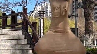 Pilih pejalan kaki secara acak untuk membantu saya mengambil video