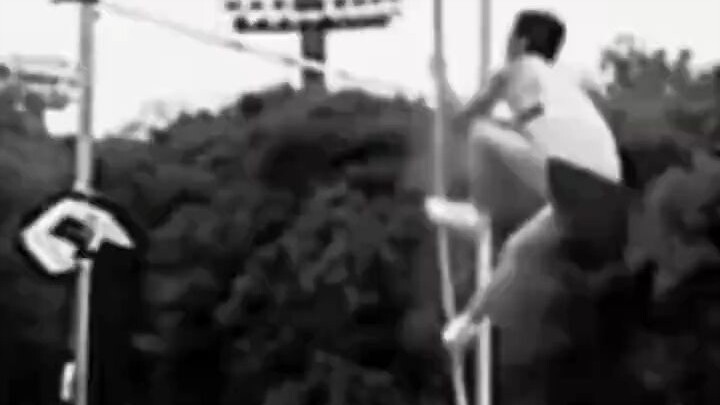 عبقري غيّر قواعد الألعاب الأولمبية! ههه....mp4