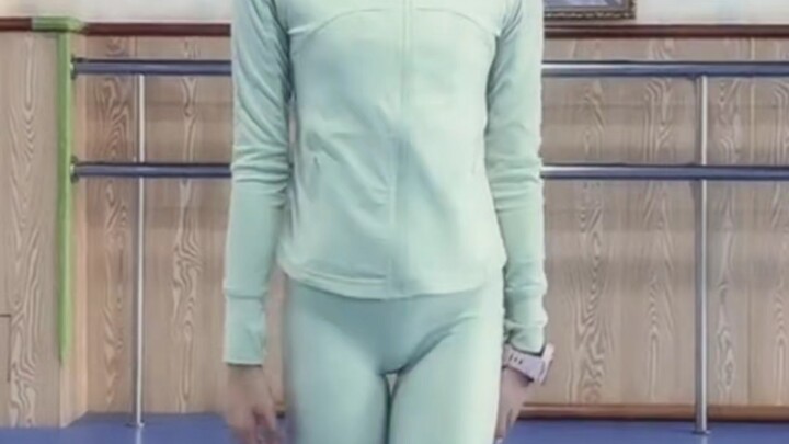 นักเรียนเต้นรำเต้น 673