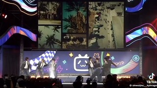 TRAVIS JAPAN JUST DANCE