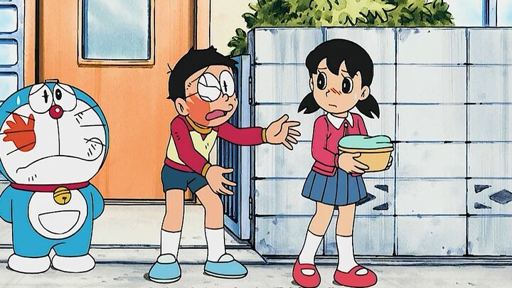 Đôrêmon: Nobita dùng dây thừng quấn quanh nó và biến nó thành suối nước nóng ngoài trời.