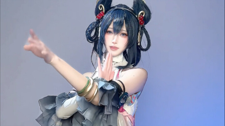 This episode features my custom-made A Li.