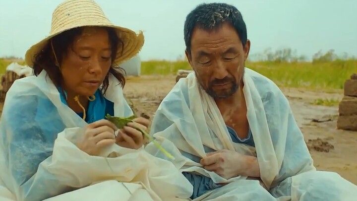 Keseluruhan lakon tidak berbicara tentang penderitaan, tetapi penderitaan yang ekstrim. Keseluruhan 